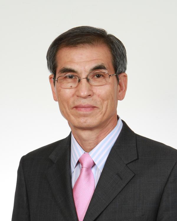 이신은 목사